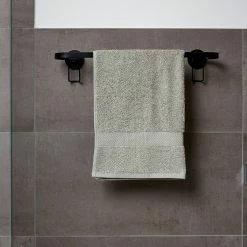 WENKO Handtuchstange Classic Plus - Stahl - Schwarz -Badaccessoires Verkäufe 1000181612 190716 12370600575 MOOD DETAILS P000000001000181612 mood