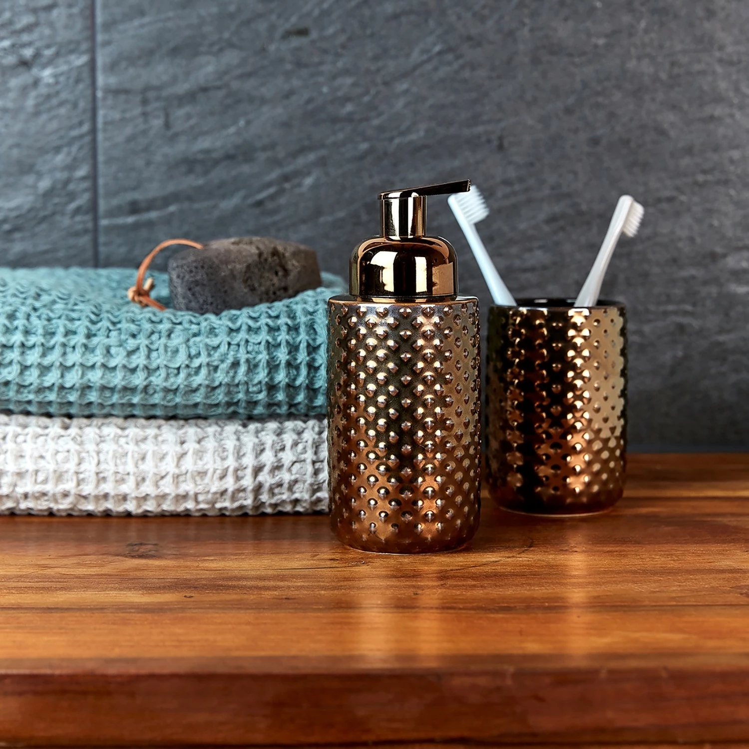 WENKO Bad-Accessoire-Set Keo (3-teilig) - Keramik - Kupfer 4 WENKO Bad-Accessoire-Set Keo (3-teilig) - Keramik - Kupfer – Bild 2