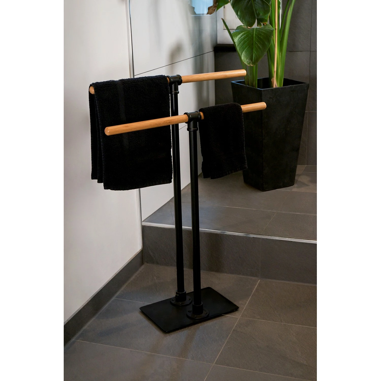 WENKO Handtuchständer Forli - Edelstahl - Natur 5 WENKO Handtuchständer Forli - Edelstahl - Natur – Bild 3