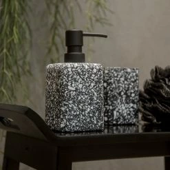 WENKO Zahnputzbecher Terrazzo - Schwarz -Badaccessoires Verkäufe 1000333233 220218 024 MOOD DETAILS P000000001000333233 mood