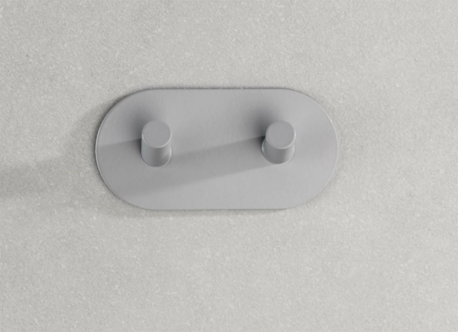 Grauer Handtuchhalter, 2 Haken, WENKO 6 Grauer Handtuchhalter, 2 Haken, WENKO – Bild 4