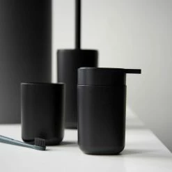 Seifenspender DAVOS, Wenko -Badaccessoires Verkäufe e2e29fc9230148348fea76c1b2a2eac8