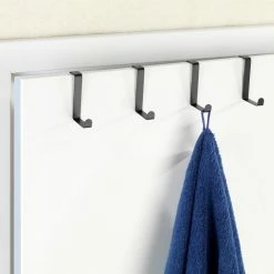 WENKO Türhaken aus Metall, 4-teilig -Badaccessoires Verkäufe fbad8549a3e948bd8b0b848e6a01e768